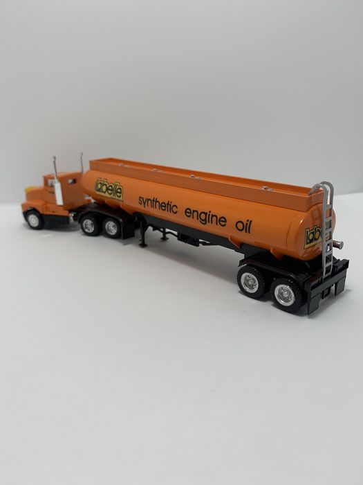 Kenworth T600 da Herpa escala 1/87