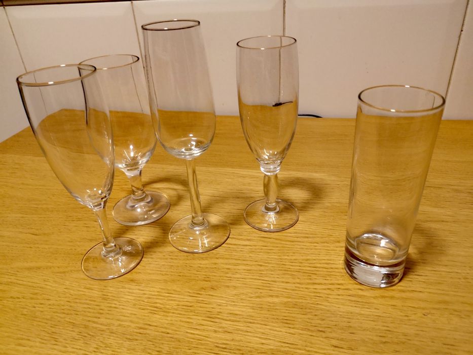 7 Copos (vinho, água, cerveja)