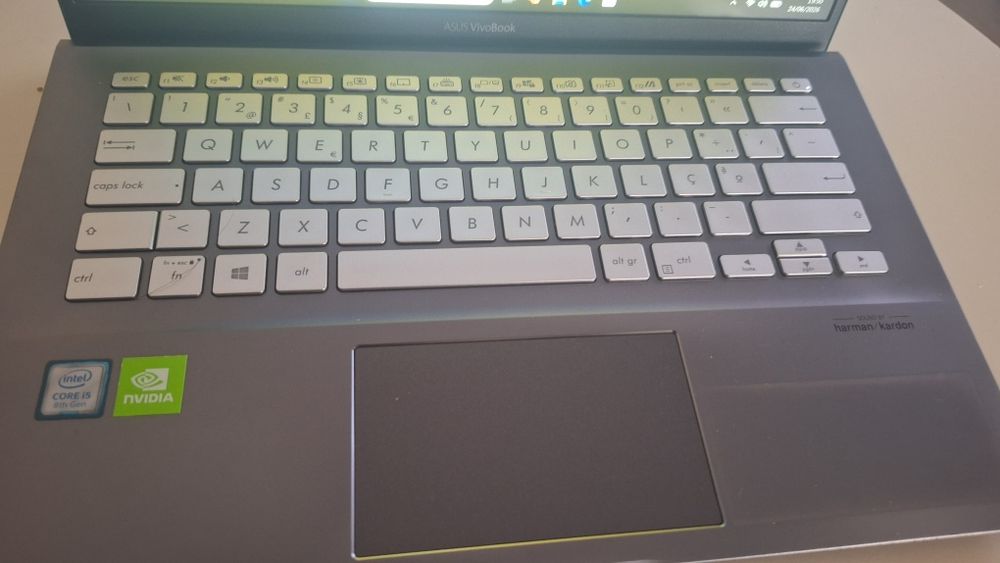 Portátil ASUS VivoBook