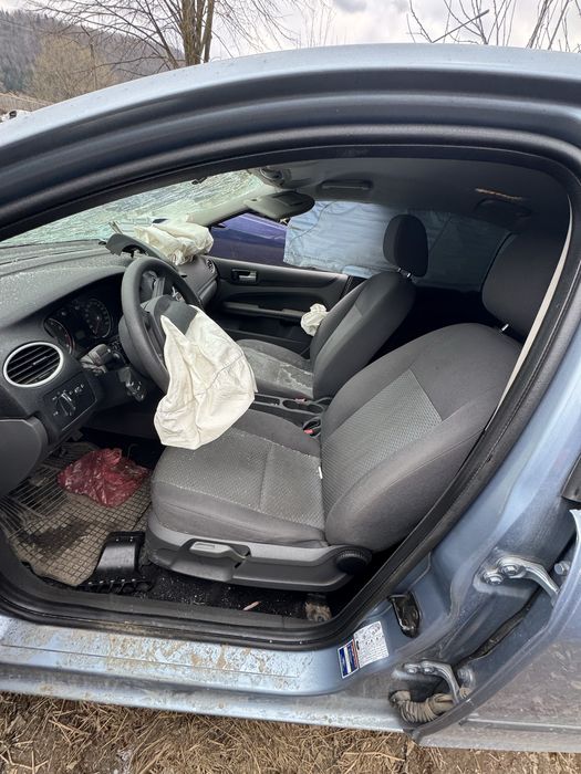 Розборка Ford Focus Mk 2 1.6 бензин хетчбек разборка