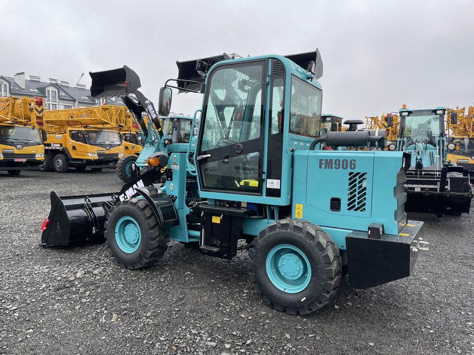 Фронтальний навантажувач новий F-Man