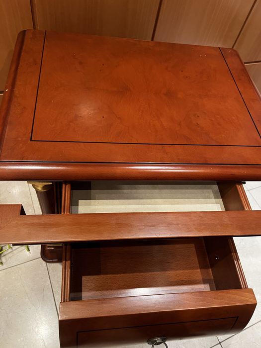 Mesas de Cabeceira em Madeira Maciça (2 Unidades)