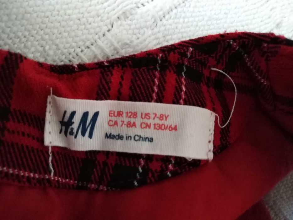 Vestido Vermelho e Negro H&M