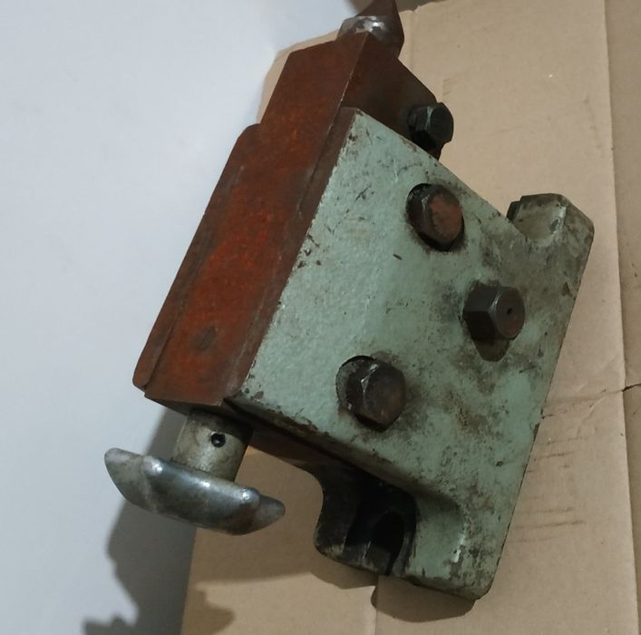 Задня бабка УДГ 250.