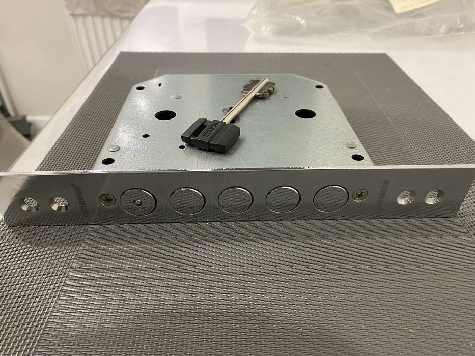 Замок дверний Border