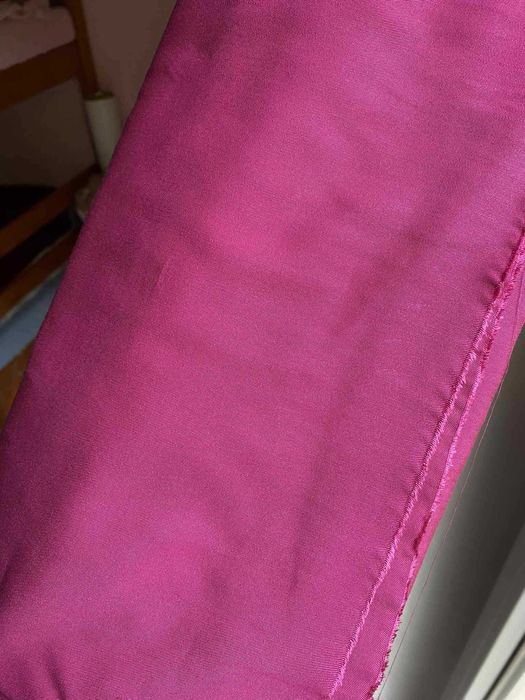 Tkanina wiskoza twill wiskozowy fuksja 5 m