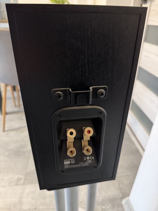 Glośniki Bowers&Wilkins 686 S2 Standy