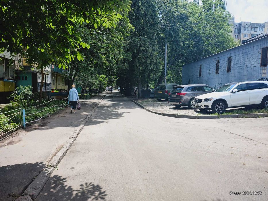 Нежитлове приміщ 23.9квм Куренівка Автозаводська 27Г Кафе Магазин Офіс