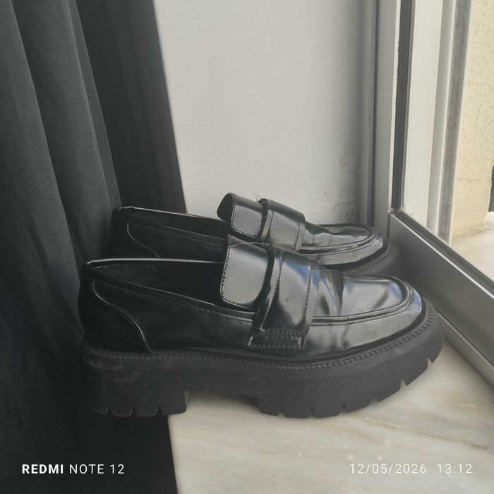 Sapatos em perfeitas condições ( valor negociável)