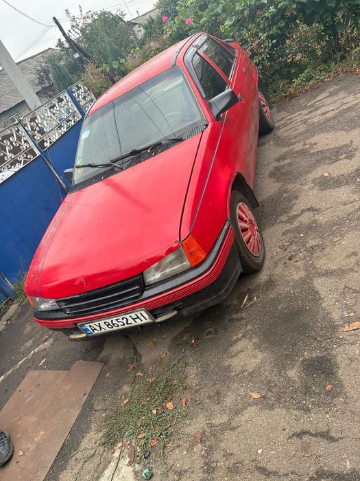 Опель кадет заводиться їде