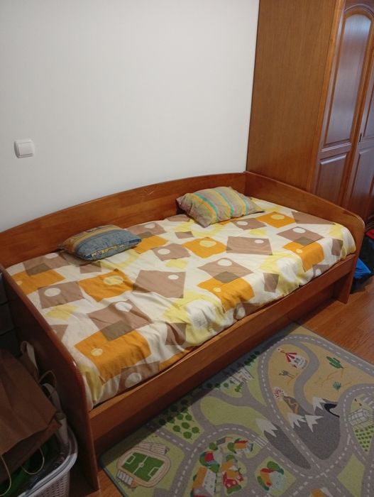 Cama de solteiro com gavetao