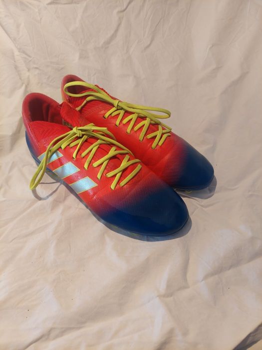 Chuteira Adidas Nemeziz Messi