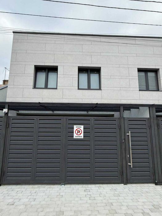 Продаю новий сучасний котедж з правом власності у Львові