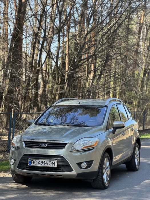 автомобіль Ford Kuga