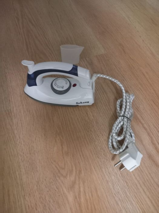 Ferro de engomar portátil