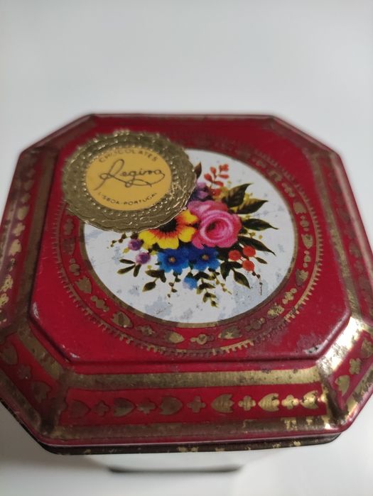 Antiga caixa de bombons REGINA
