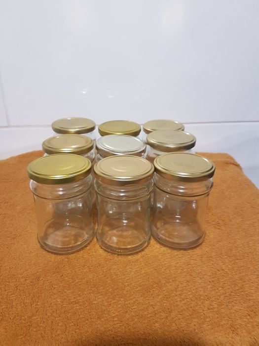 Dwadzieściai nowych słoików-200 ml do przetworów .