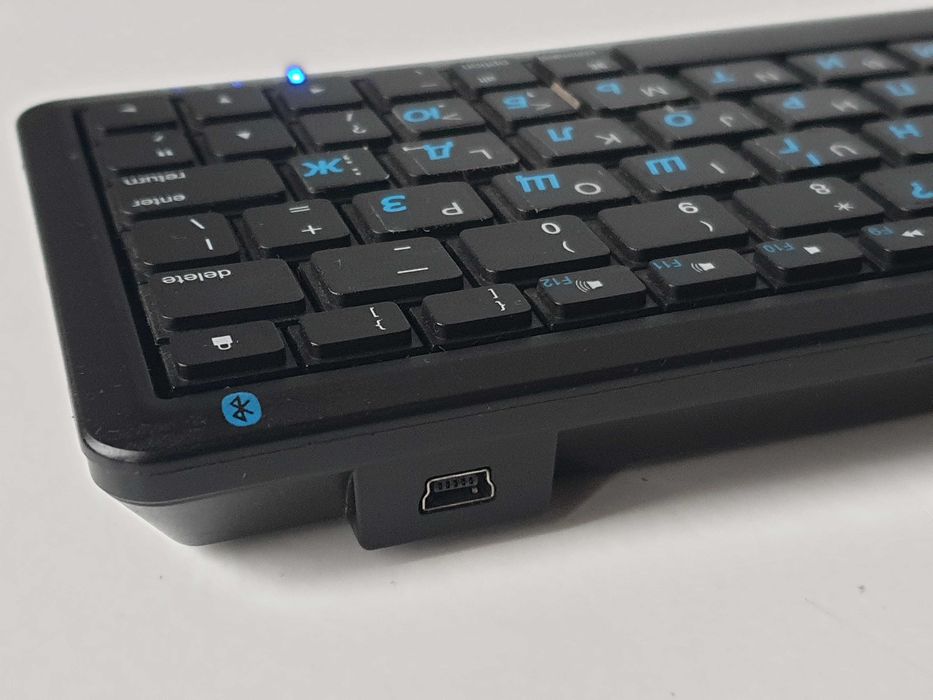 міні клавіатура  Bluetooth  iPad Cygnett CY0162KBKEY Android, iOS  Windows