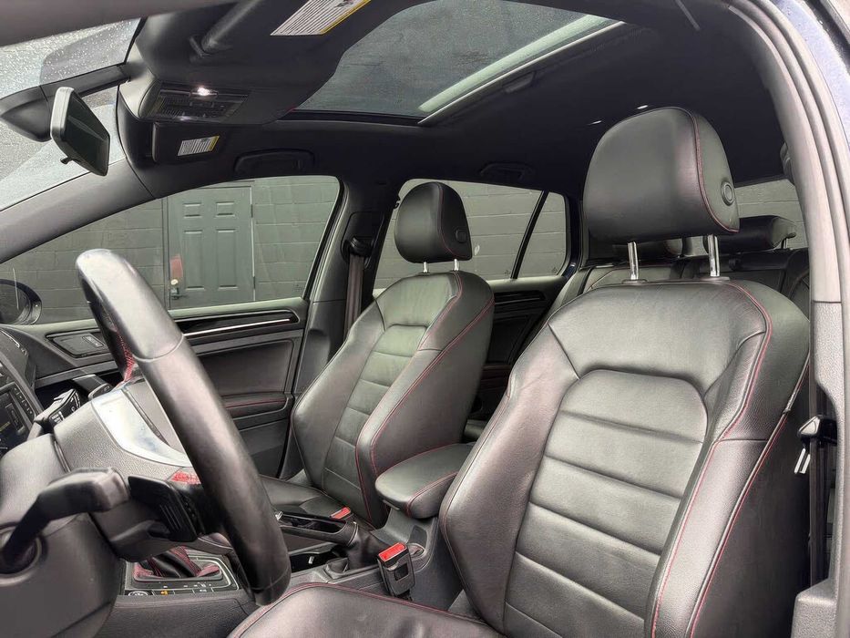 Volkswagen Golf GTI Autobahn 4-Door      2016