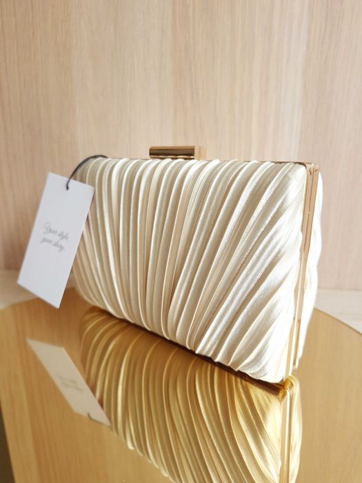 Kremowa Szampańska Plisowana Torebka Na Ramię Do Ręki Kopertówka