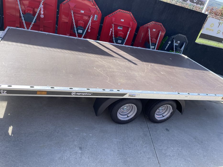 Atrelado de carga porta carros