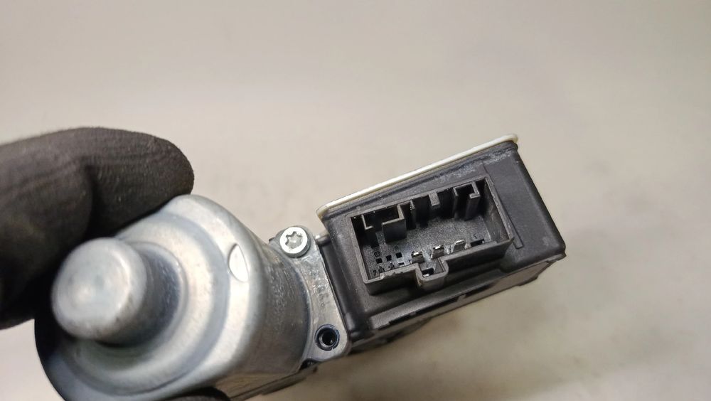 Motor vidro trás direito VOLKSWAGEN Polo (AW1)