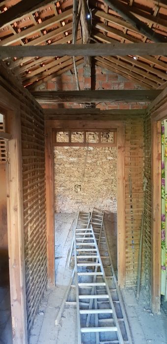 Casa para restauro Rochas de Baixo.