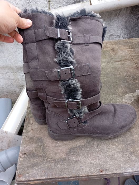 Botas com pelo 39