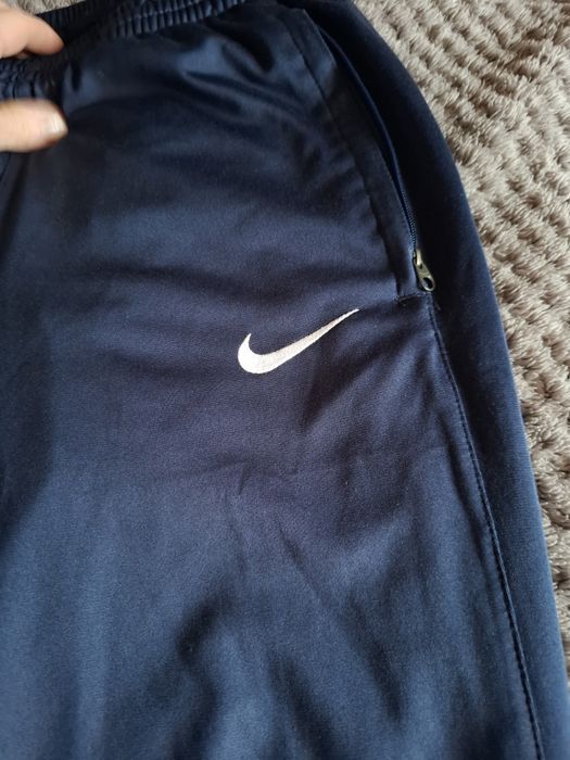 Dresy nike 137-140 M