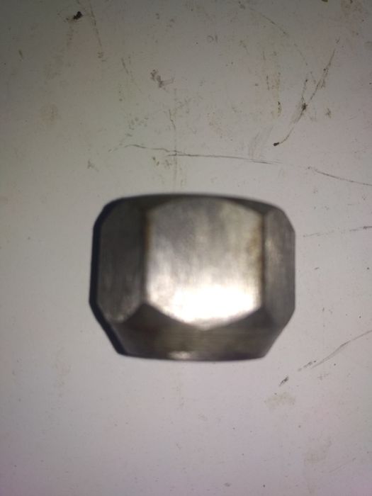 Продам гайку для крепления колеса 2 ПТС-4