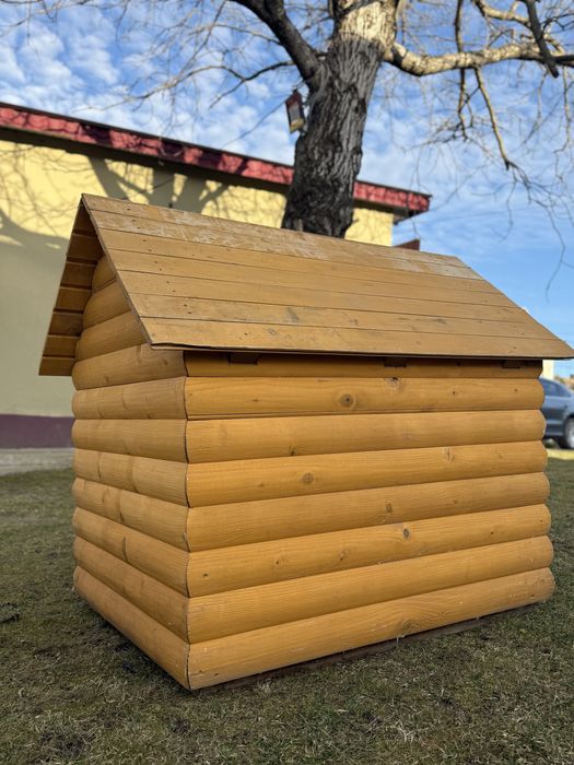 Собача будка, з дерева