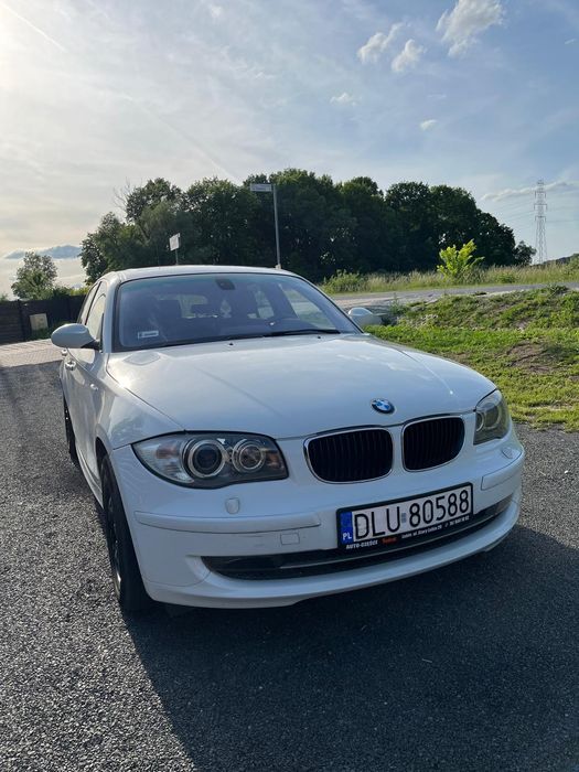 Białe BMW 1 E87 116i Benzyna 2008r