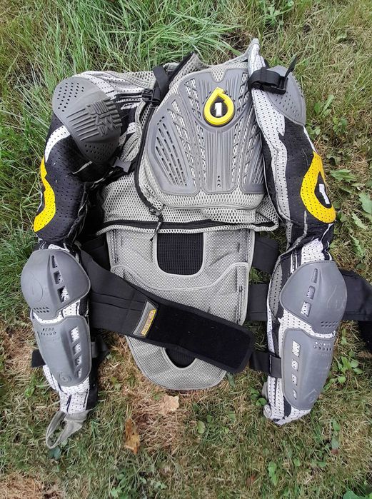 SixSixOne Pro zbroja kombinezom ochronny