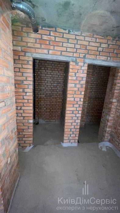 Продаж комерційного приміщення на першому поверсі ЖК "Kub29" Куб