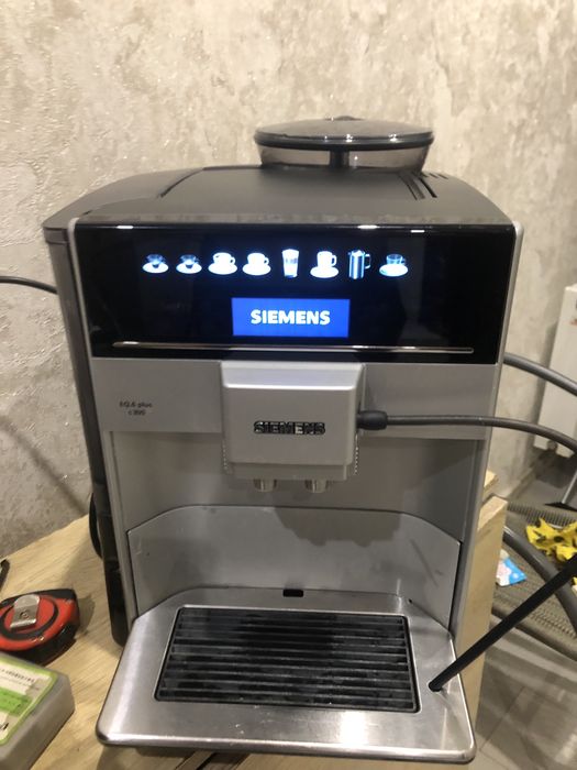 Кофемашина кавомашина Siemens EQ 300