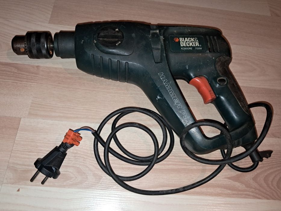 Black&Decker  KD900RE 700W młotowiertarka