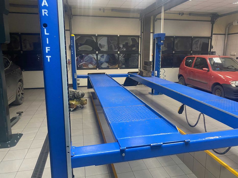 Samochodowy podnośnik diagnostyczny czterokolumnowy