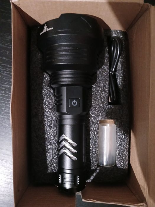 Продам тактичний ліхтар  XHP 90