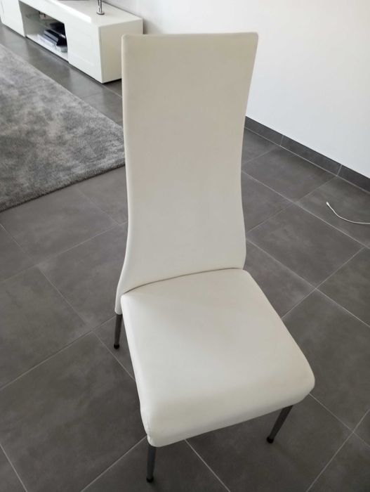 Vende se mesa de salas com 5 cadeiras