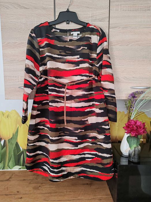 Śliczna koktajlowa mini sukienka H&M rozmiar 44 poliester/elastan