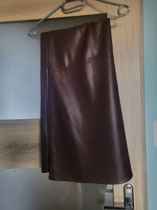 Spódnica długa w kolorze bordowym