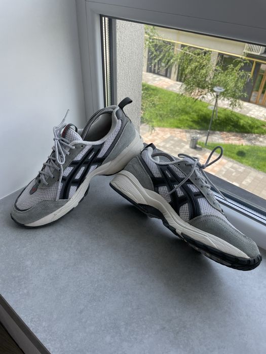 Чоловічі кросівки Asics Gel-1090V2