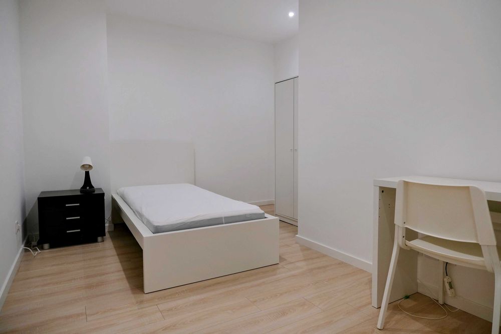 QUARTOS - ANDAR DE MORADIA - Povoa Santa Iria