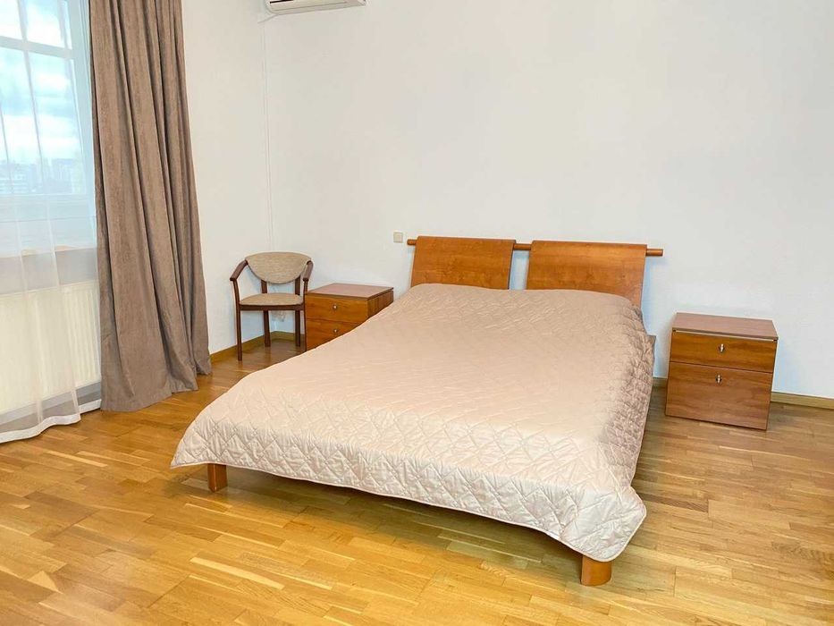Продам 3х ком кв. c паркоместом в доме  Печерск, Предславинская