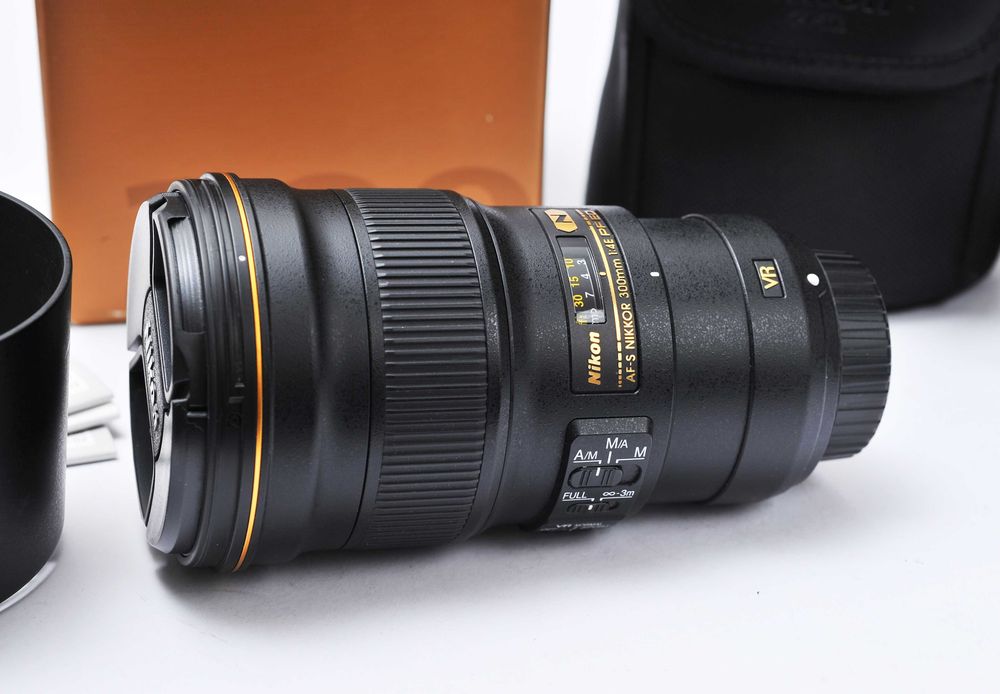 Nikon AFS 300mm f4 PF ED (seminova)