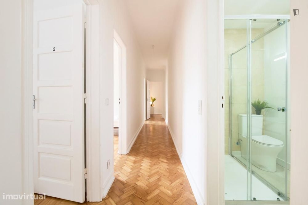 Quarto - localizado em Alvalade Lisbon