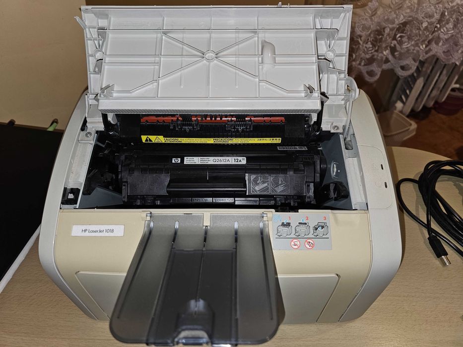 Принтер HP LaserJet 1018 лазерний робочий
