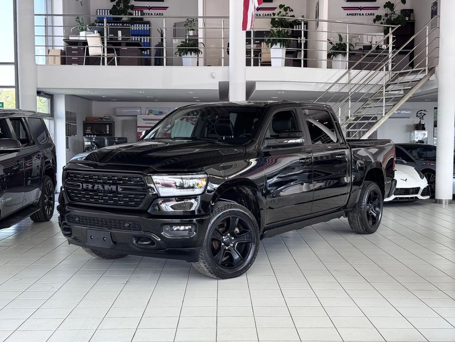 RAM 1500 BigHorn Night Kanada Doposażony Alpine Hak Skóra Progi Navi FV23%