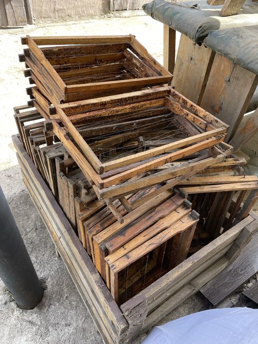 Рамки для вуликів 200-300шт.