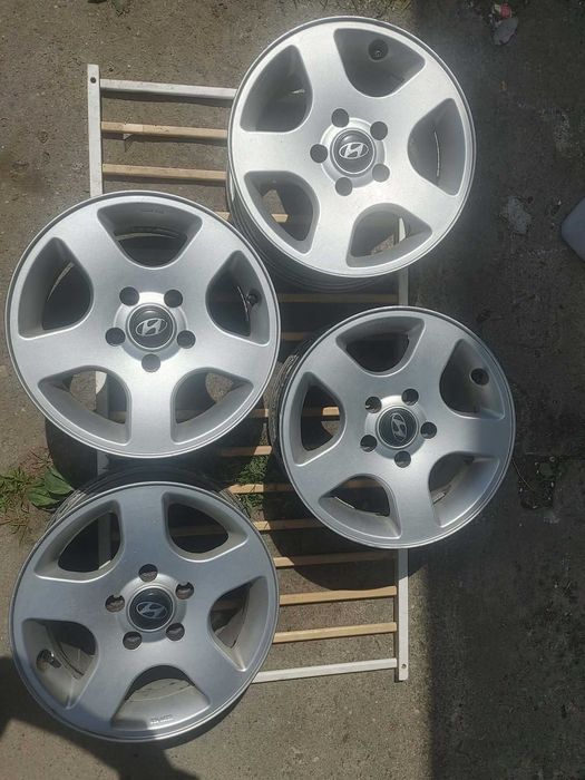 Sprzedam komplet felg aluminiowych Hyundai i 30